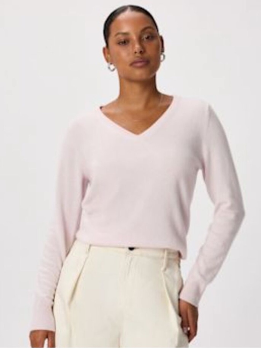 Quince Mongolian Cashmere V-Neck Sweater
